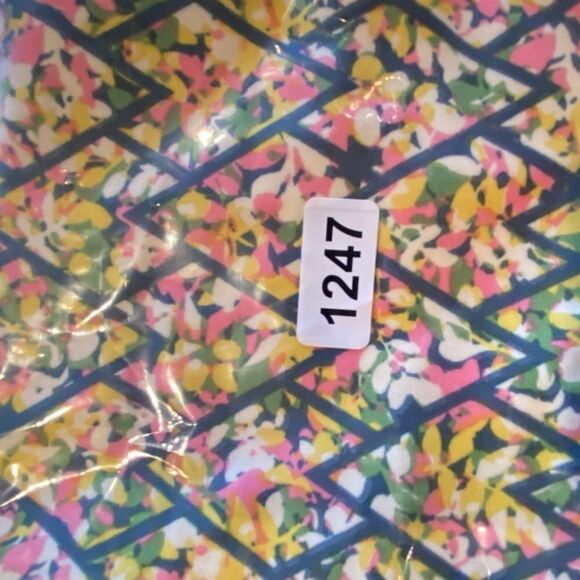 1247 LuLaRoe Leggings Size OS Grey Pink Lattice Print New - Picture 4 of 4